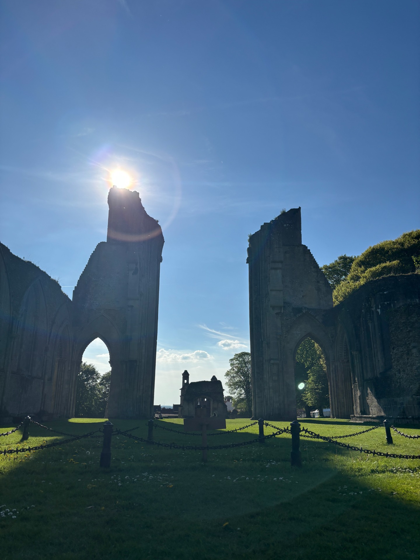 Propojení mužsko - ženského světa AVALON a podvečení propojení